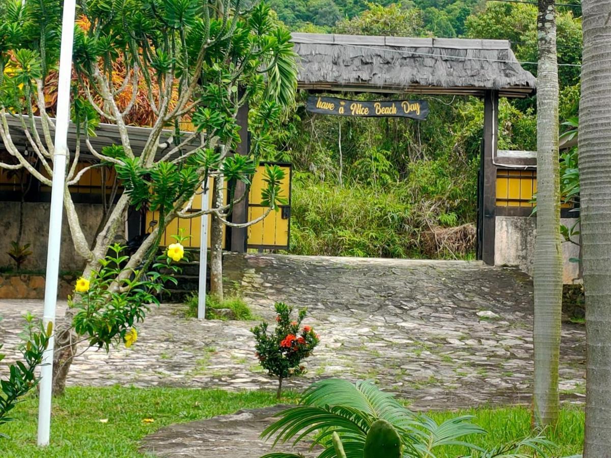 Casavelion Hotel Ilhas Karimunjava Exterior foto