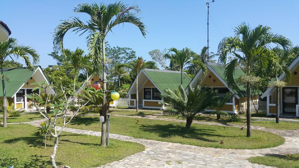 Casavelion Hotel Ilhas Karimunjava Exterior foto