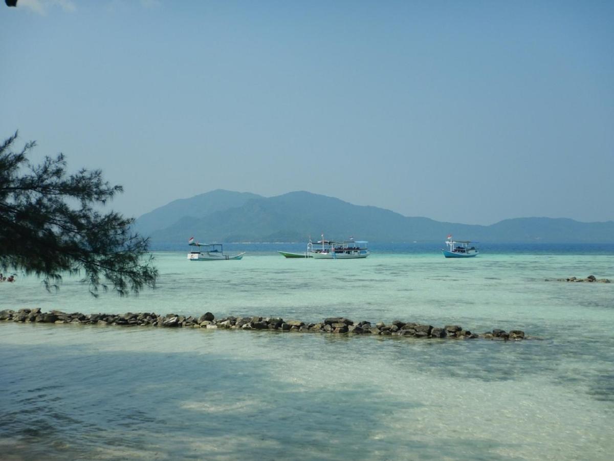 Casavelion Hotel Ilhas Karimunjava Exterior foto